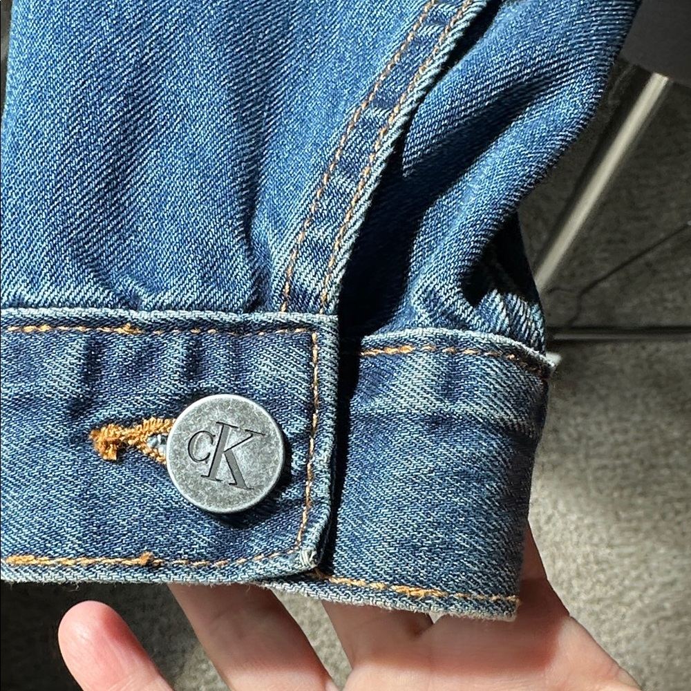 Calvin Klein Classic Blue Jean Jacket - Picture 5 of 10
